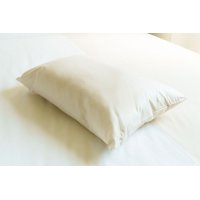 ふわふわ　白枕　Fluffy Pillow　 【宅配便100】