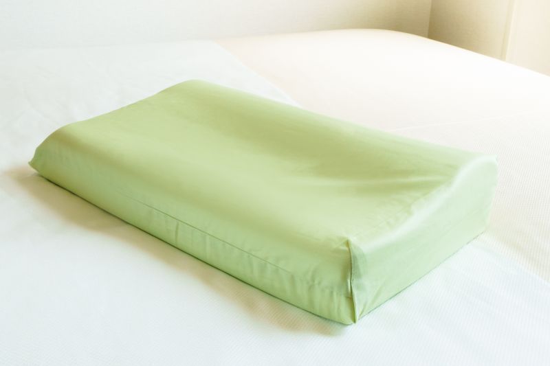 画像1: 低反発　緑枕　Low Rebounding Pillow 【宅配便100】 (1)